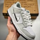 dunk low ‘glitch swoosh’ whitegrey dv3033-001