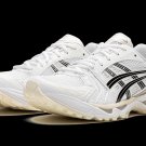 Gel-Kayano 14 Aritzia - White Black