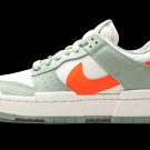 DUNK LO DISRUPT MNS WMNS Sea Glass _ Hyper Crimson