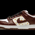SB Dunk Low Supreme - Stars - Barkroot Brown