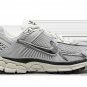 Zoom Vomero 5 Chrome