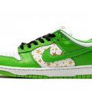 SB 2025 & 2026 Dunk Low ＂Supreme - Stars - Mean Green＂