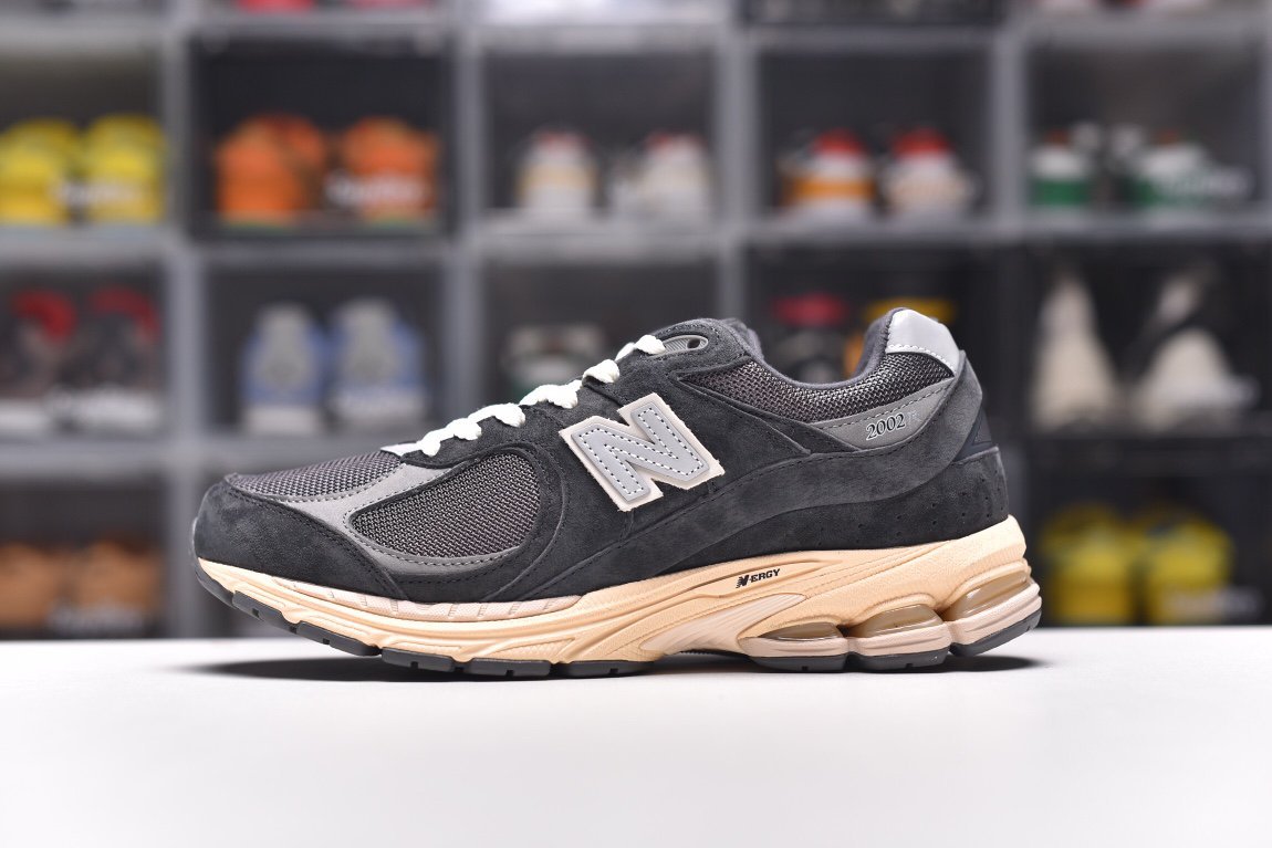 New Balance 2002R Black Dark Grey