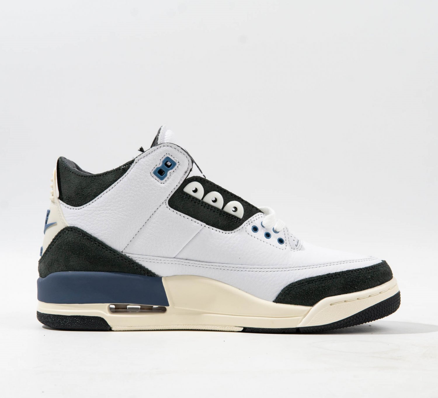 Jordan 3 Retro OG SP A Ma Mani&Atilde;&copy;re Diffused Blue
