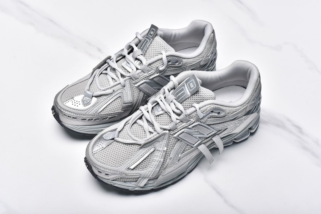 New Balance 1906A Concrete Silver Metallic