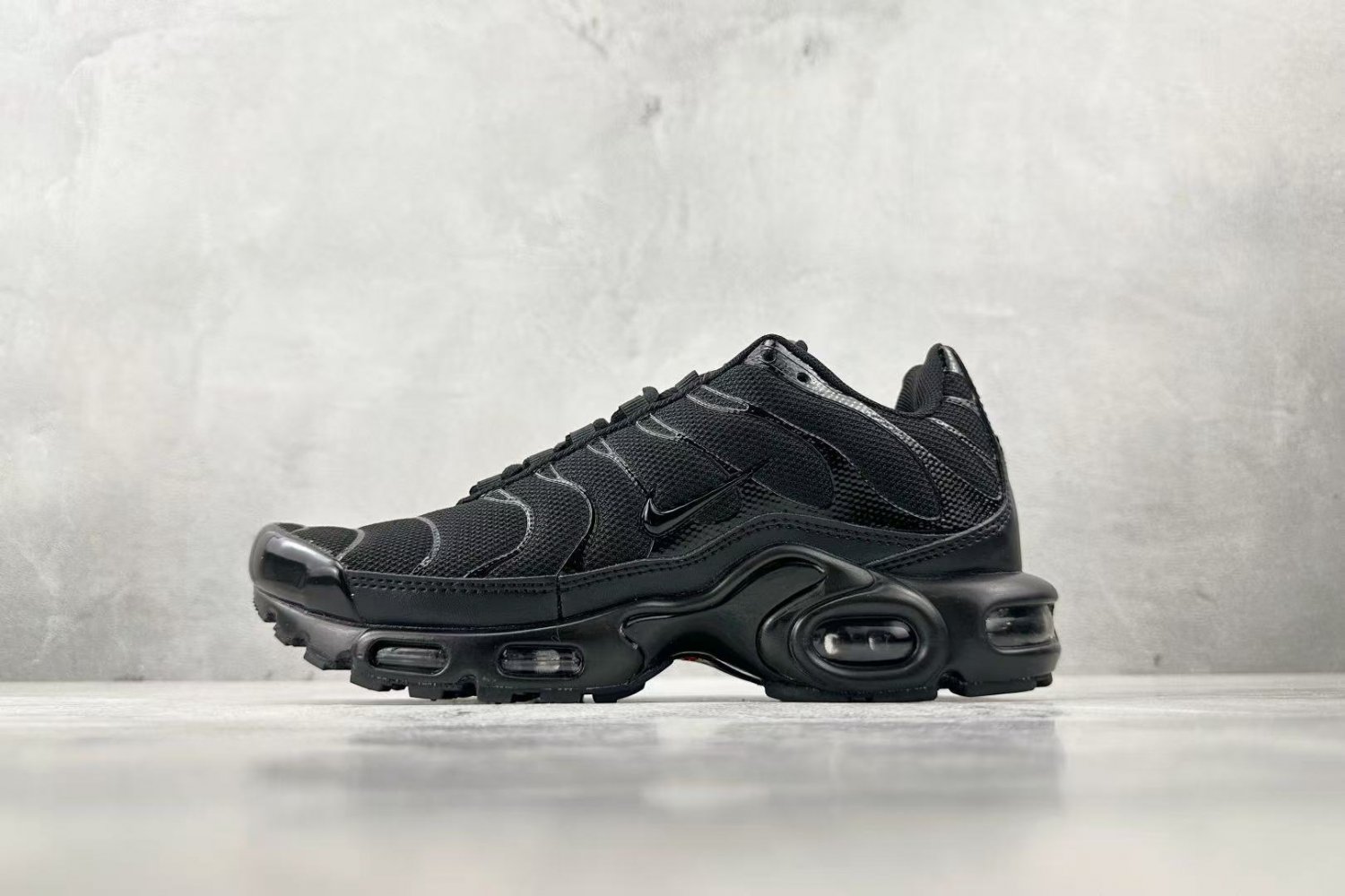 Air Max Plus 'Triple Black'