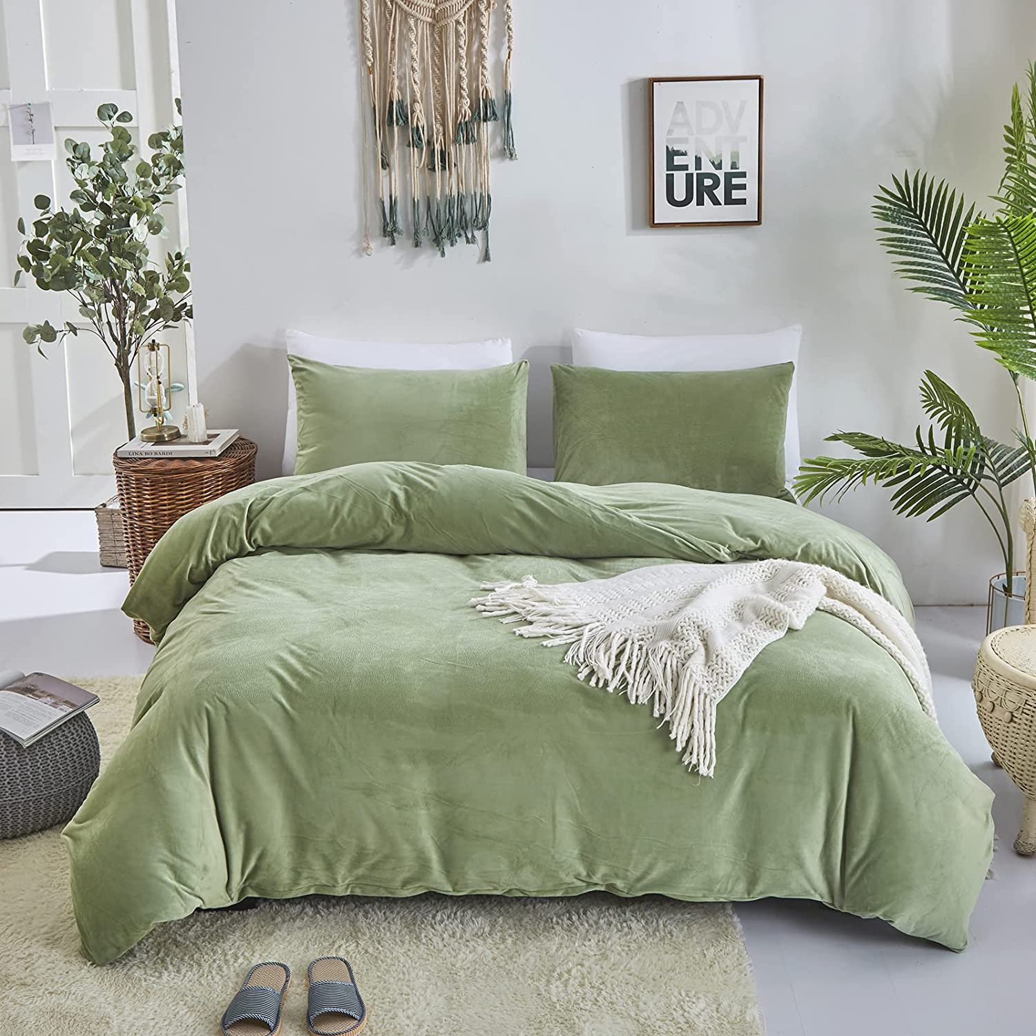 Sage Green Velvet Comforter Set Queen Fluffy Light Green Comforter ...