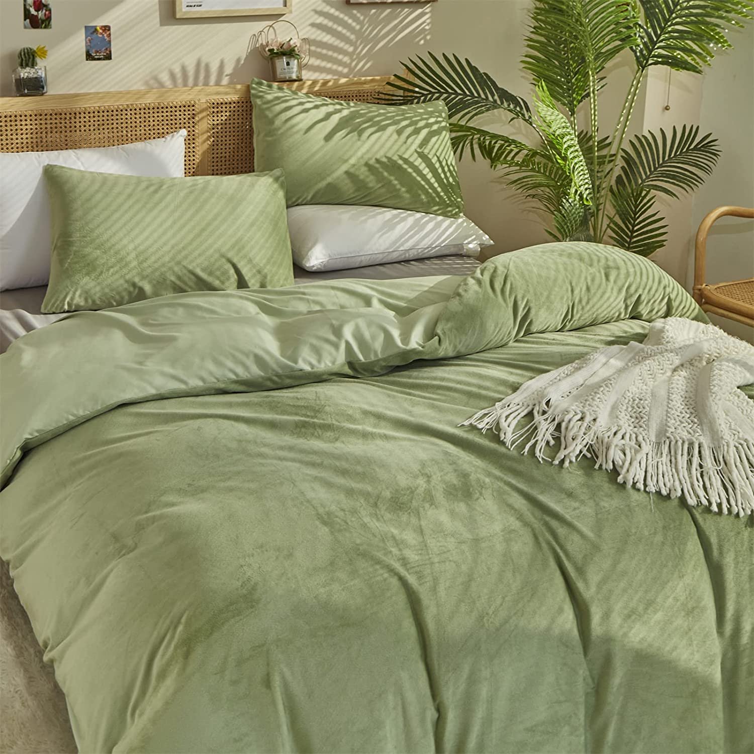 Sage Green Velvet Comforter Set Queen Fluffy Light Green Comforter