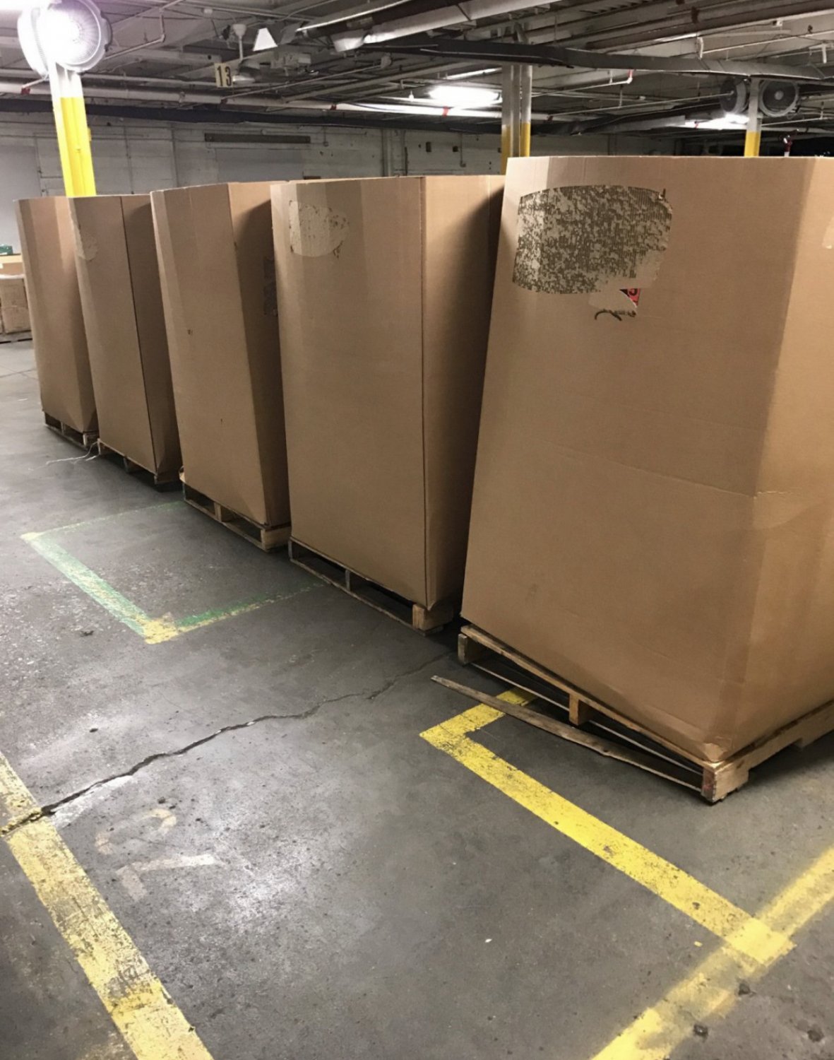 8 Unclaimed Returned Amazon Mail Liquidation Mystery Pallet Items