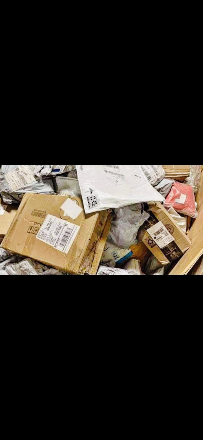 6 Unclaimed Returned Amazon Mail Liquidation Mystery Pallet Items