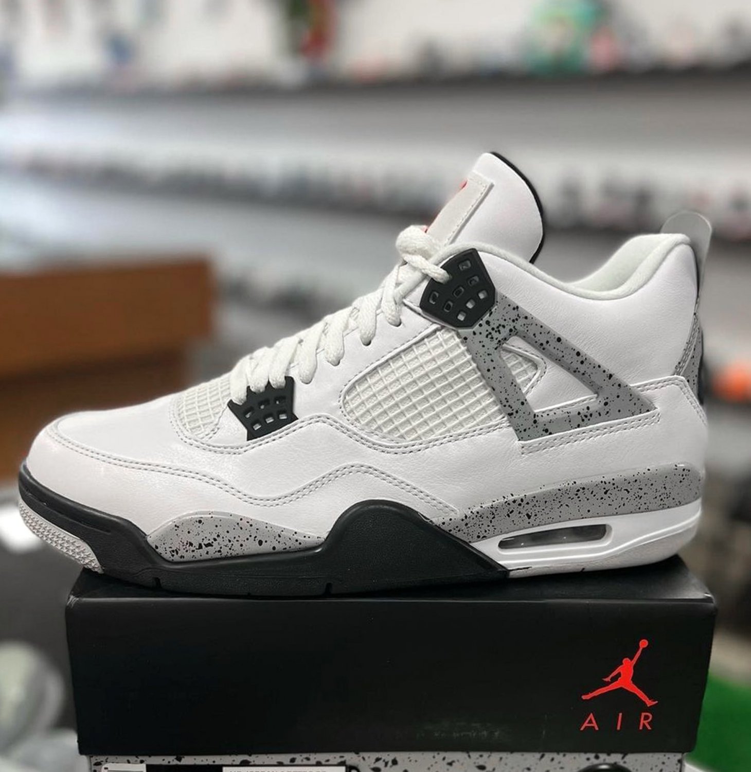 Air Jordan 4 Retro  White Cement