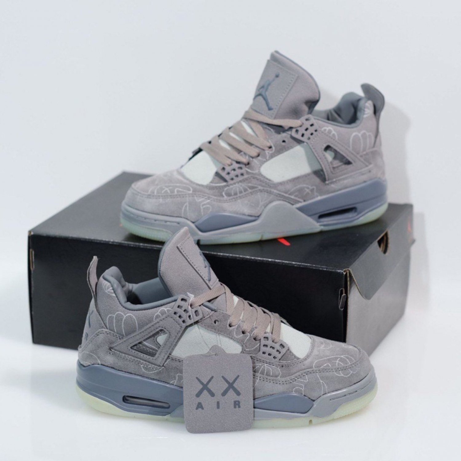 Air Jordan 4 X Kaws “Cool Grey”