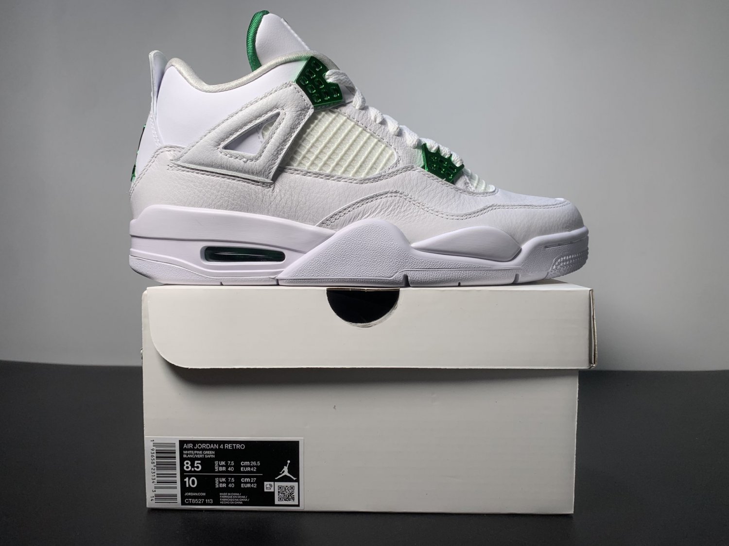 Jordan 4 Retro Metallic Green
