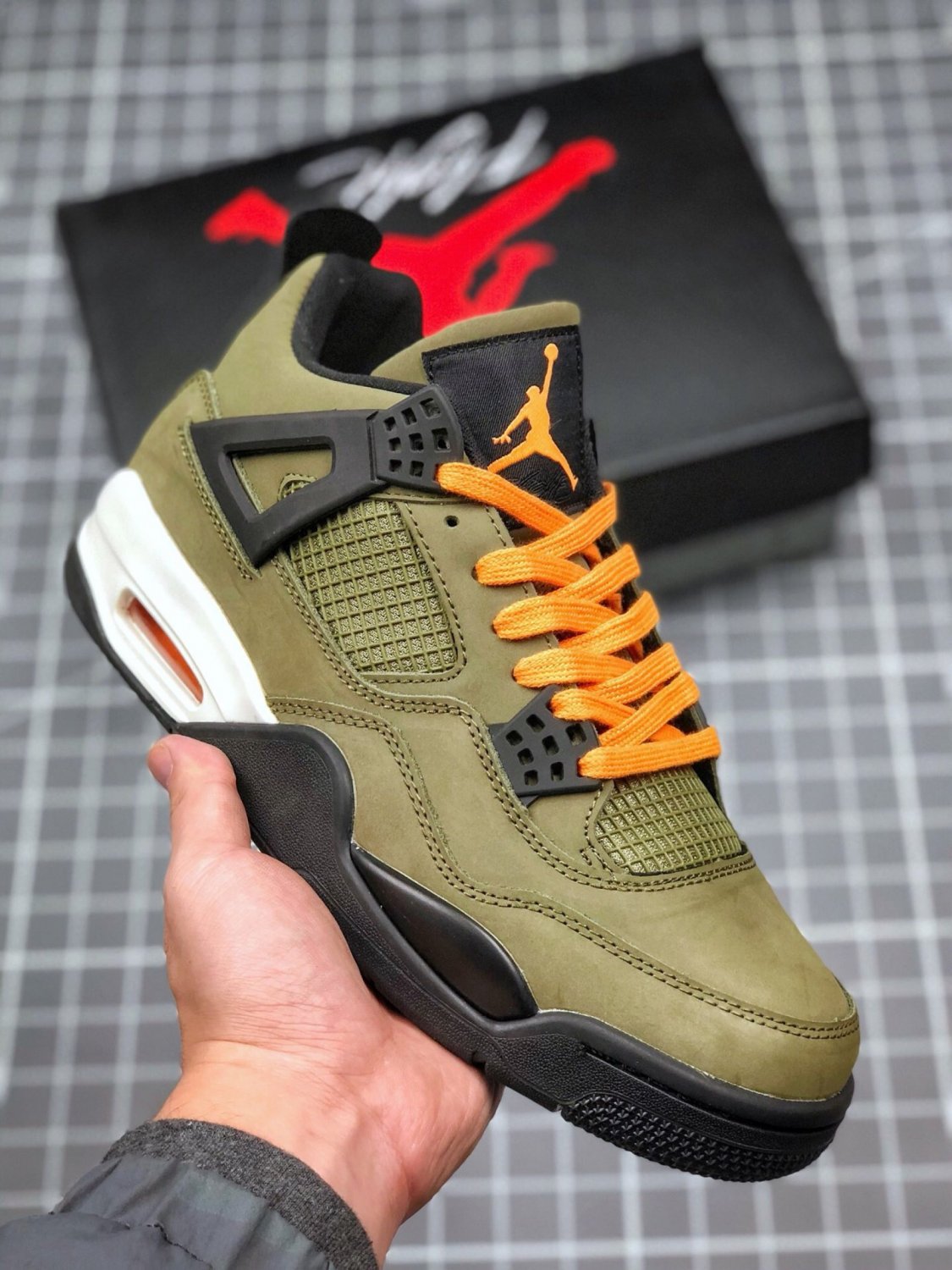 Jordan 4 Retro Undefeated