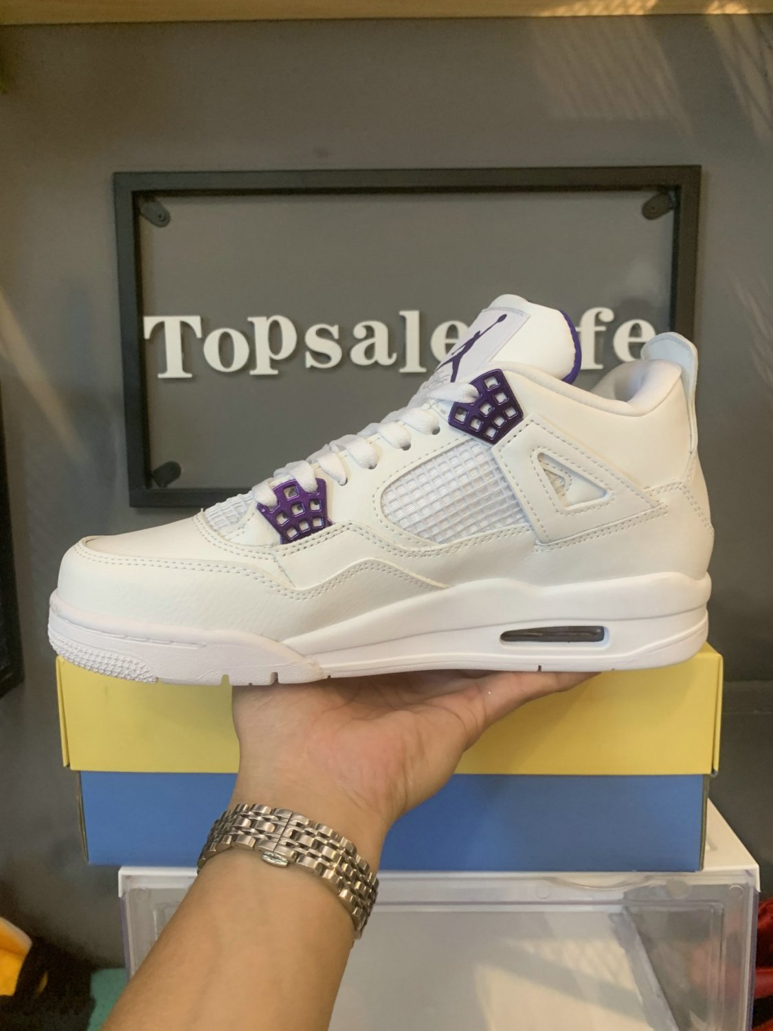 Jordan 4 Retro Union Guava Ice