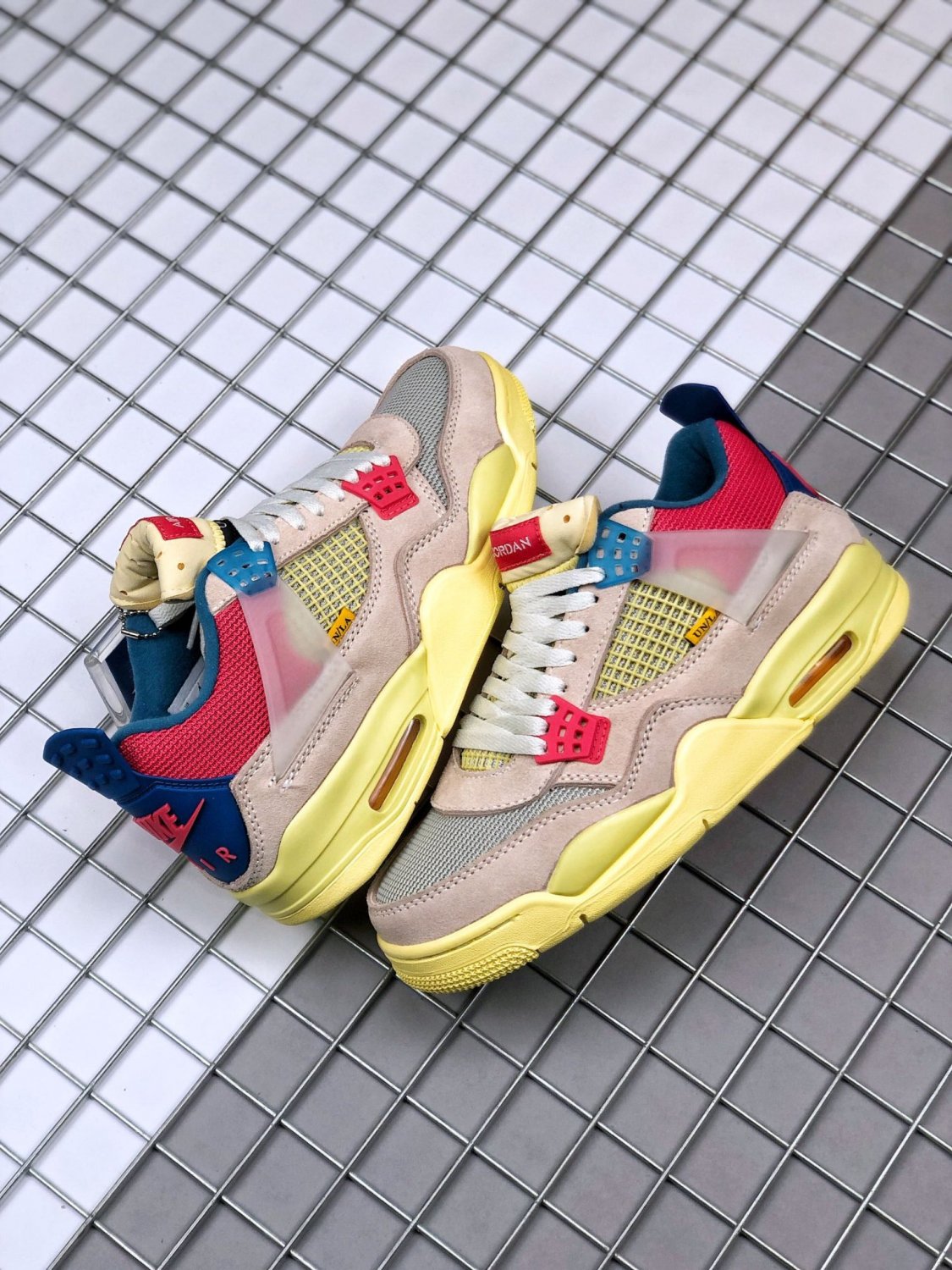 Jordan 4 Retro Union Guava Ice_4