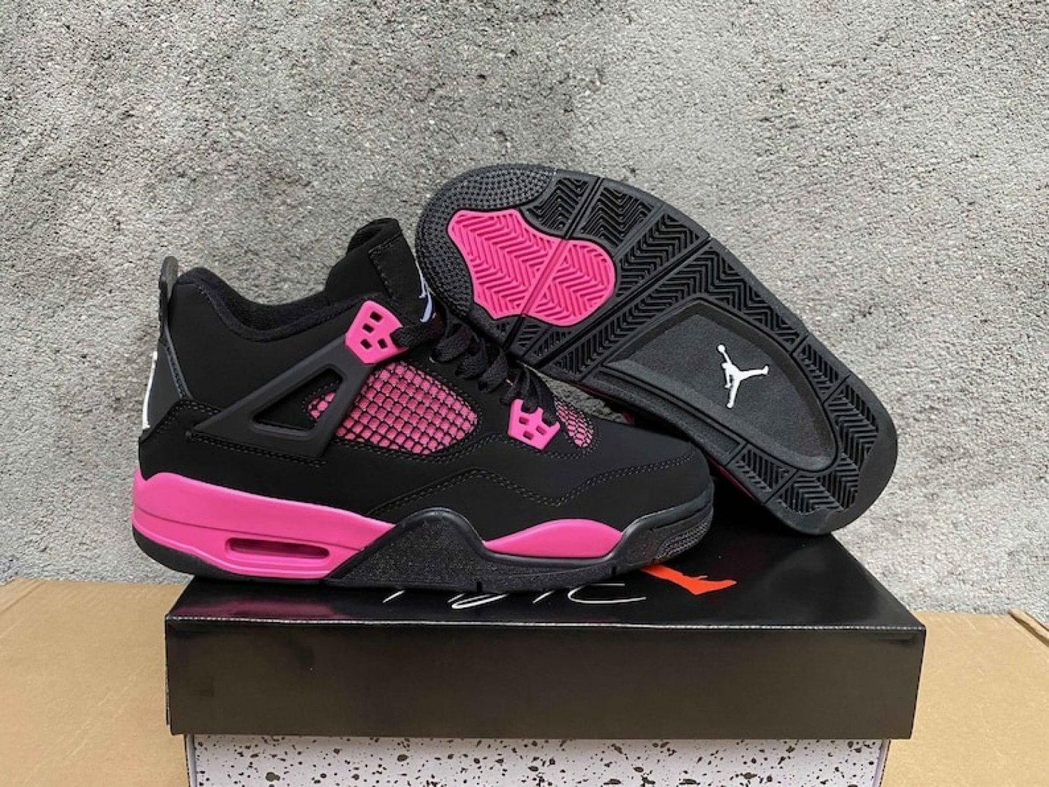 Nike Air Jordan 4 Pink Thunder_1