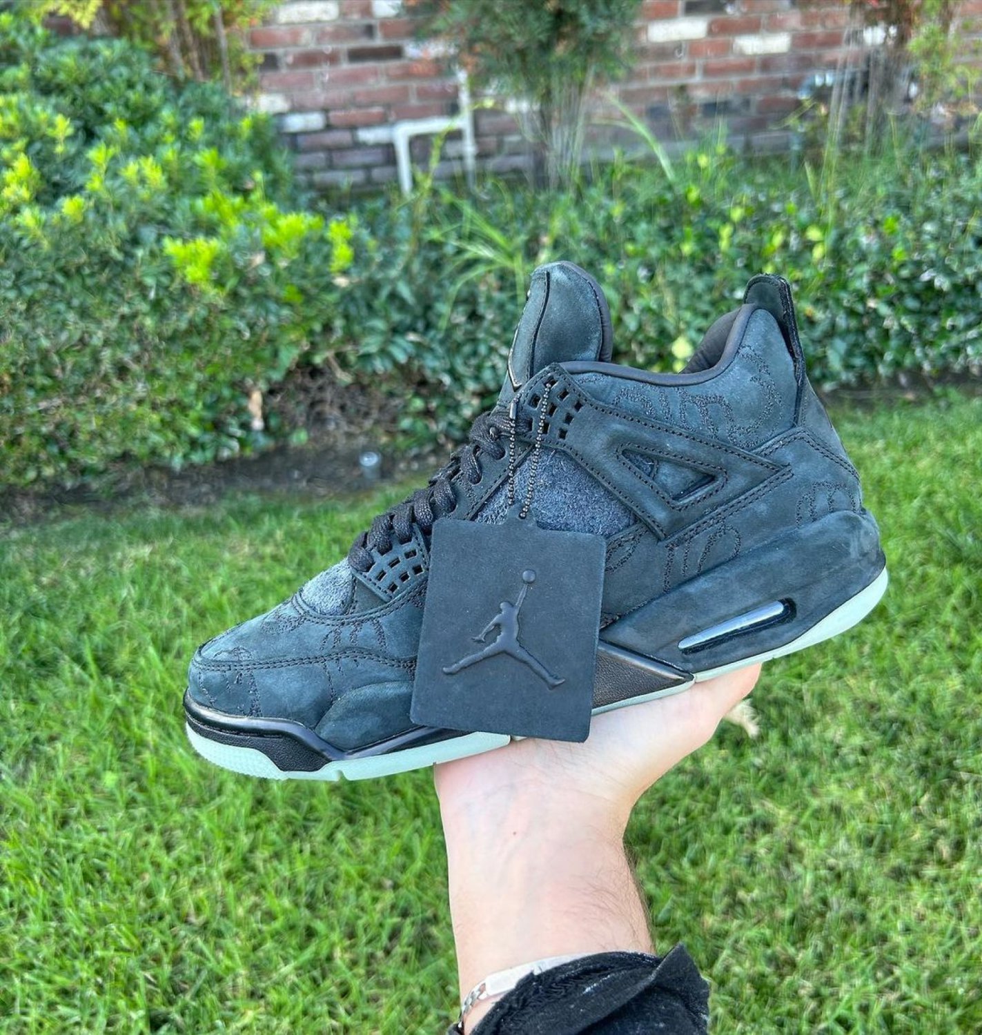 Nike Air Jordan 4 Retro &acirc;��Kaws Black&acirc;��