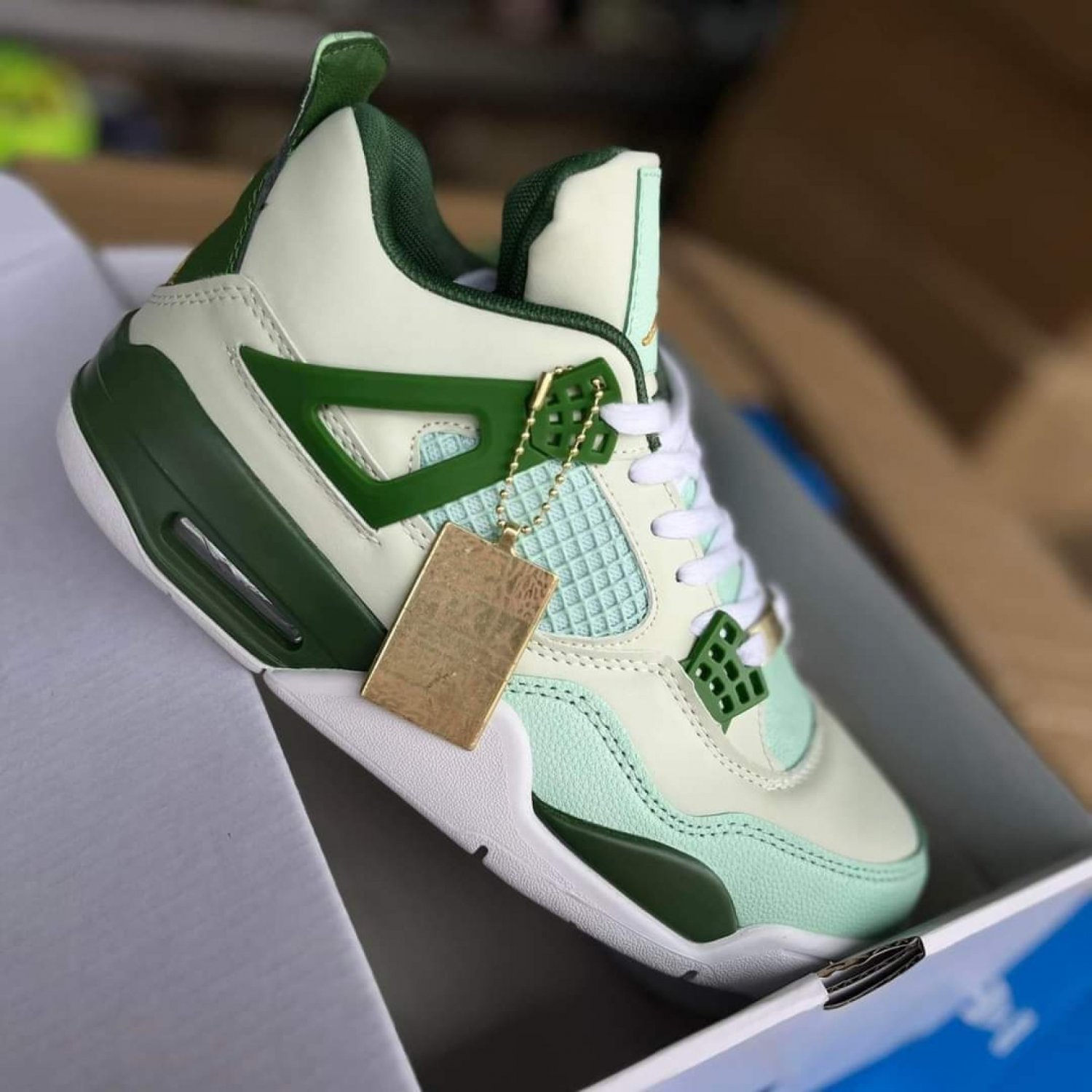 Nike Air Jordan 4 Retro 'First Class'
