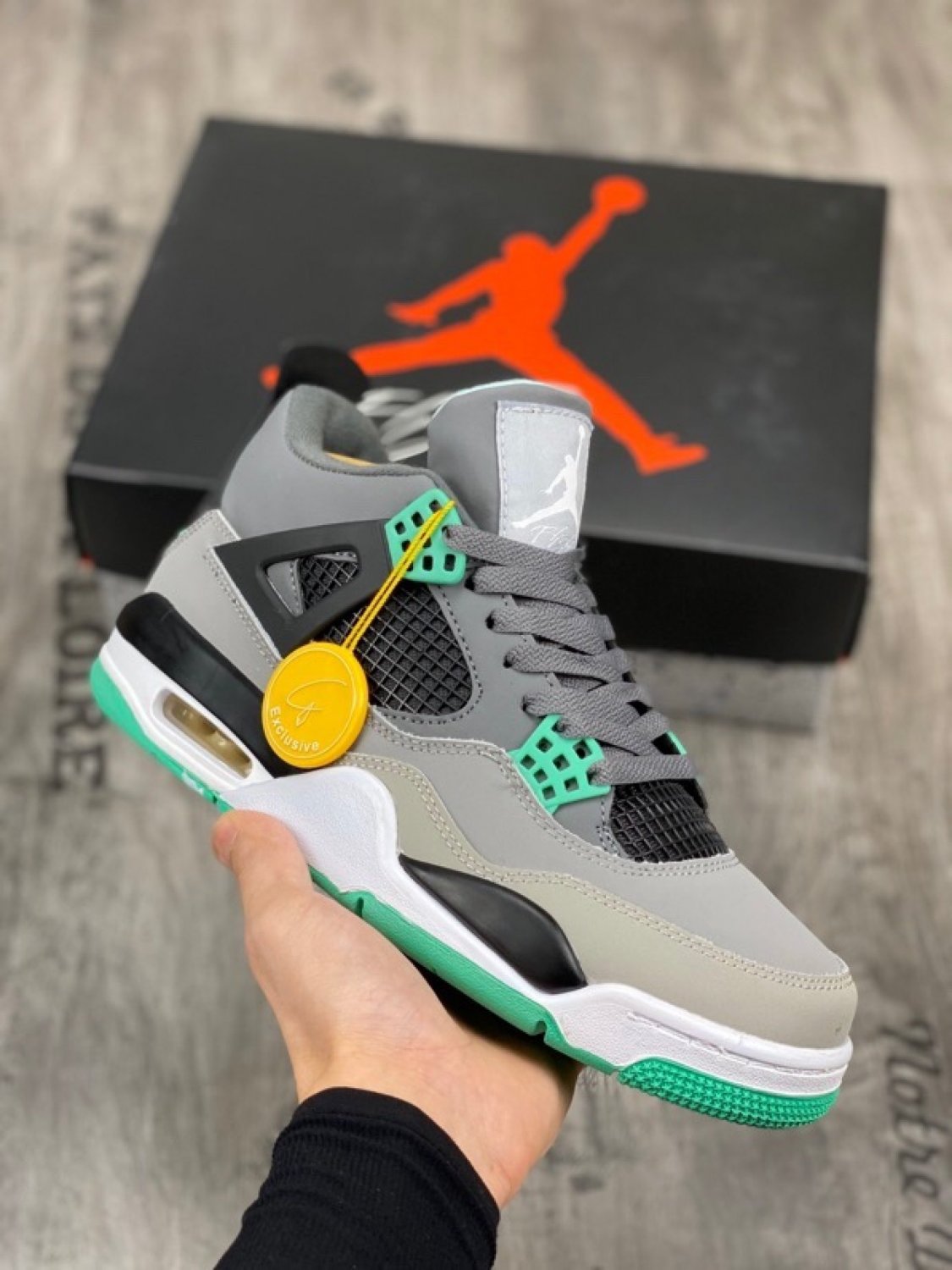 Nike Air Jordan 4 Retro Green Glow