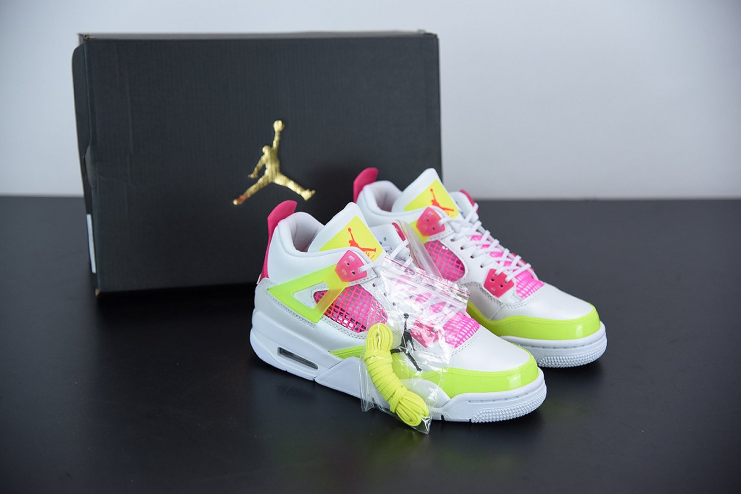 Nike Air Jordan 4 Retro White Lemon Pink