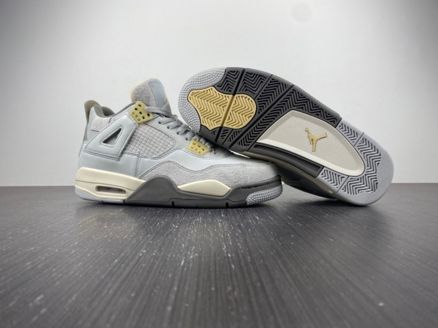 Nike Air Jordan 4 SE Craft Photon Dust  Pale Vanilla