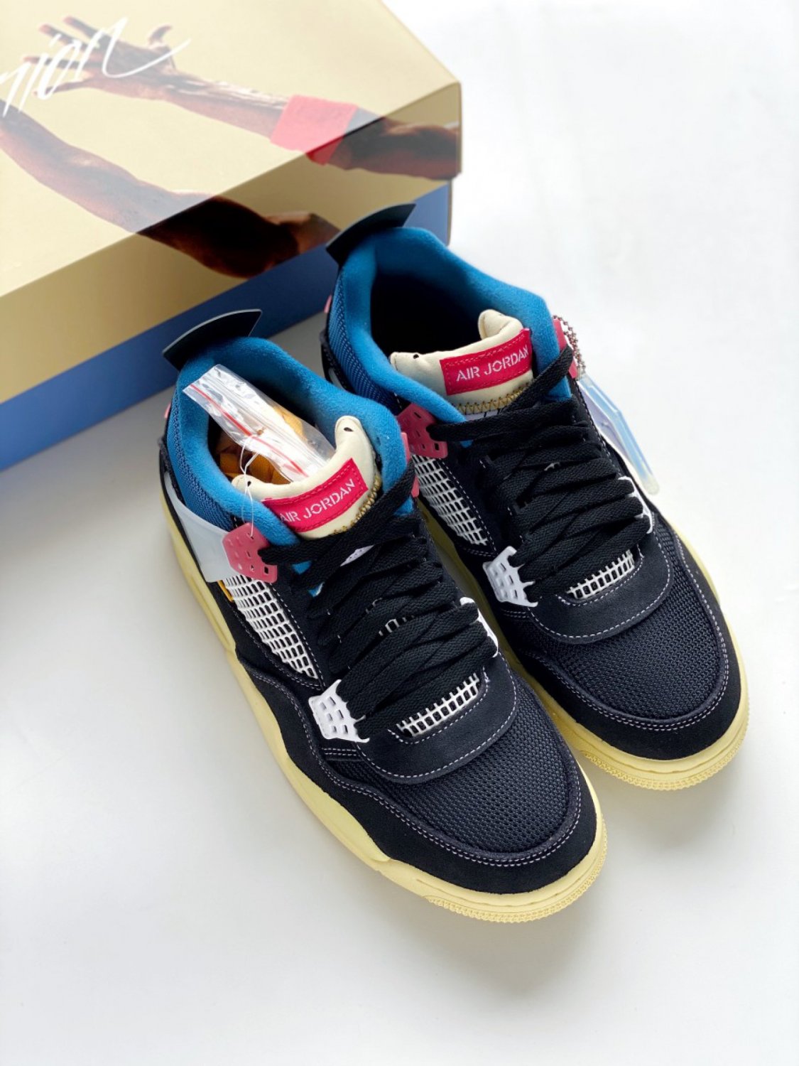 Nike Air Jordan 4 Union Off Noir