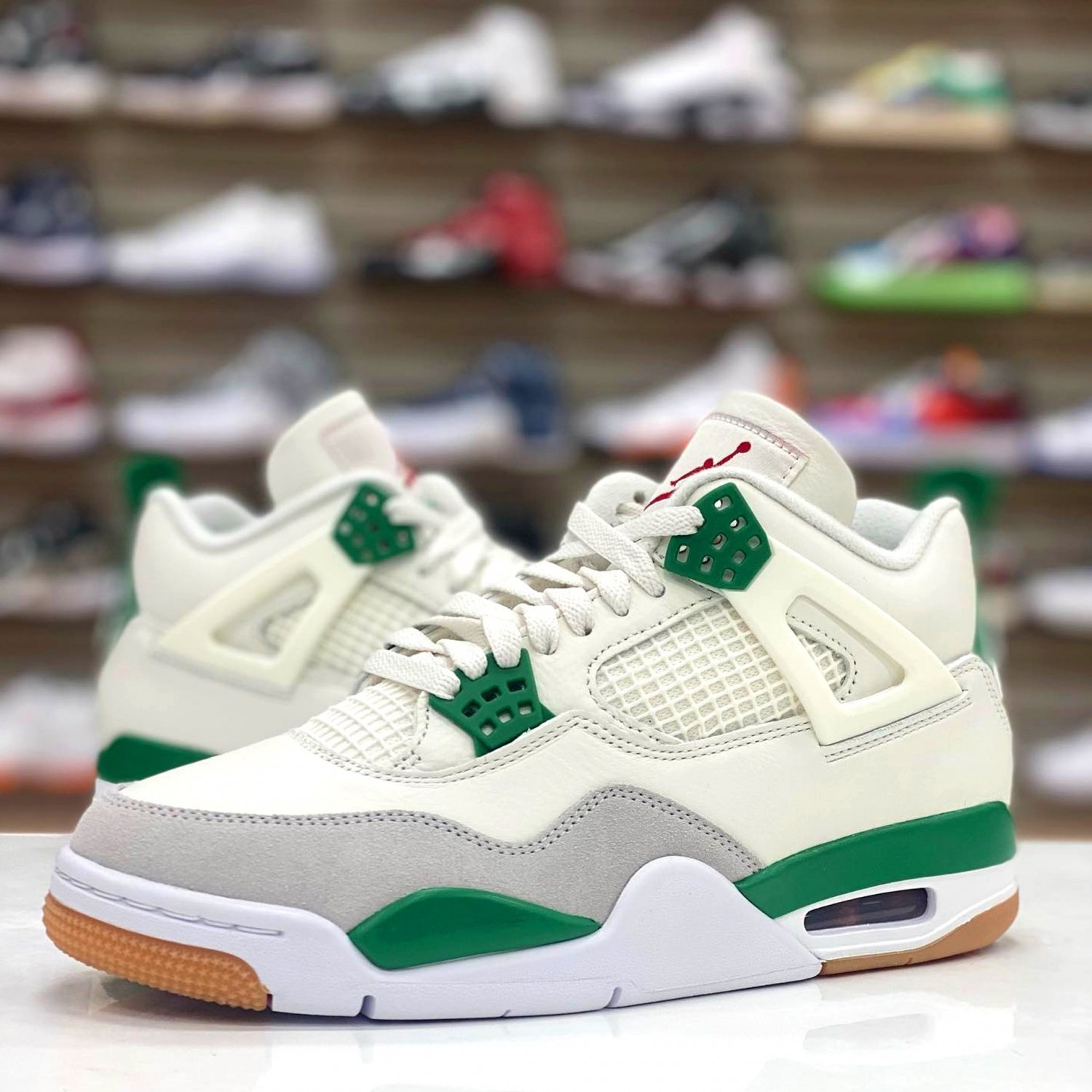 Nike SB x Air Jordan 4 Retro SP ' Pine Green '