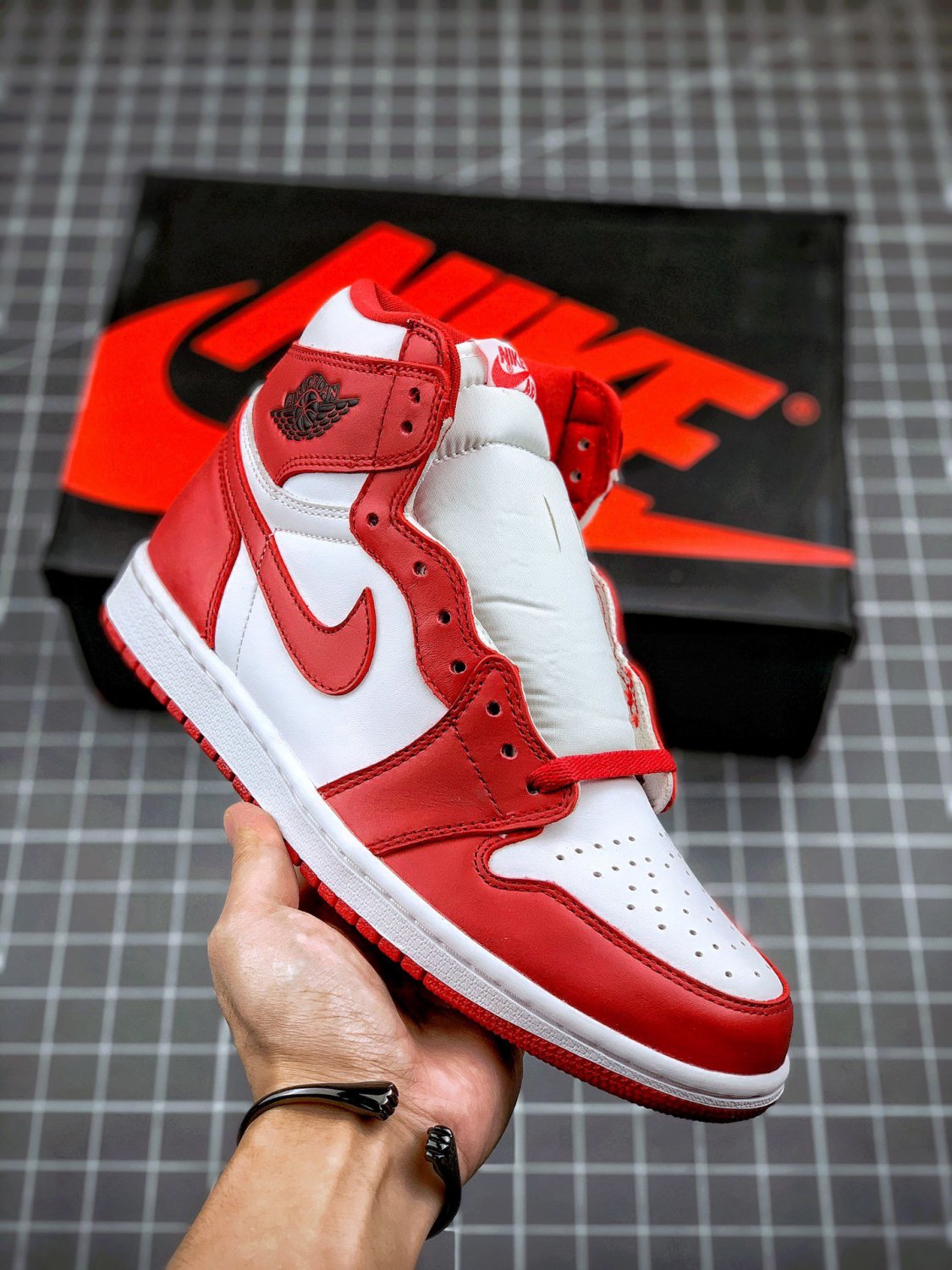 jordan 1 hi &Atilde;&cent;&Acirc;�&Acirc;�85 &Atilde;&cent;&Acirc;�&Acirc;�new beginnings&Atilde;&cent;&Acirc;�&Acirc;� varsity redwhite-black