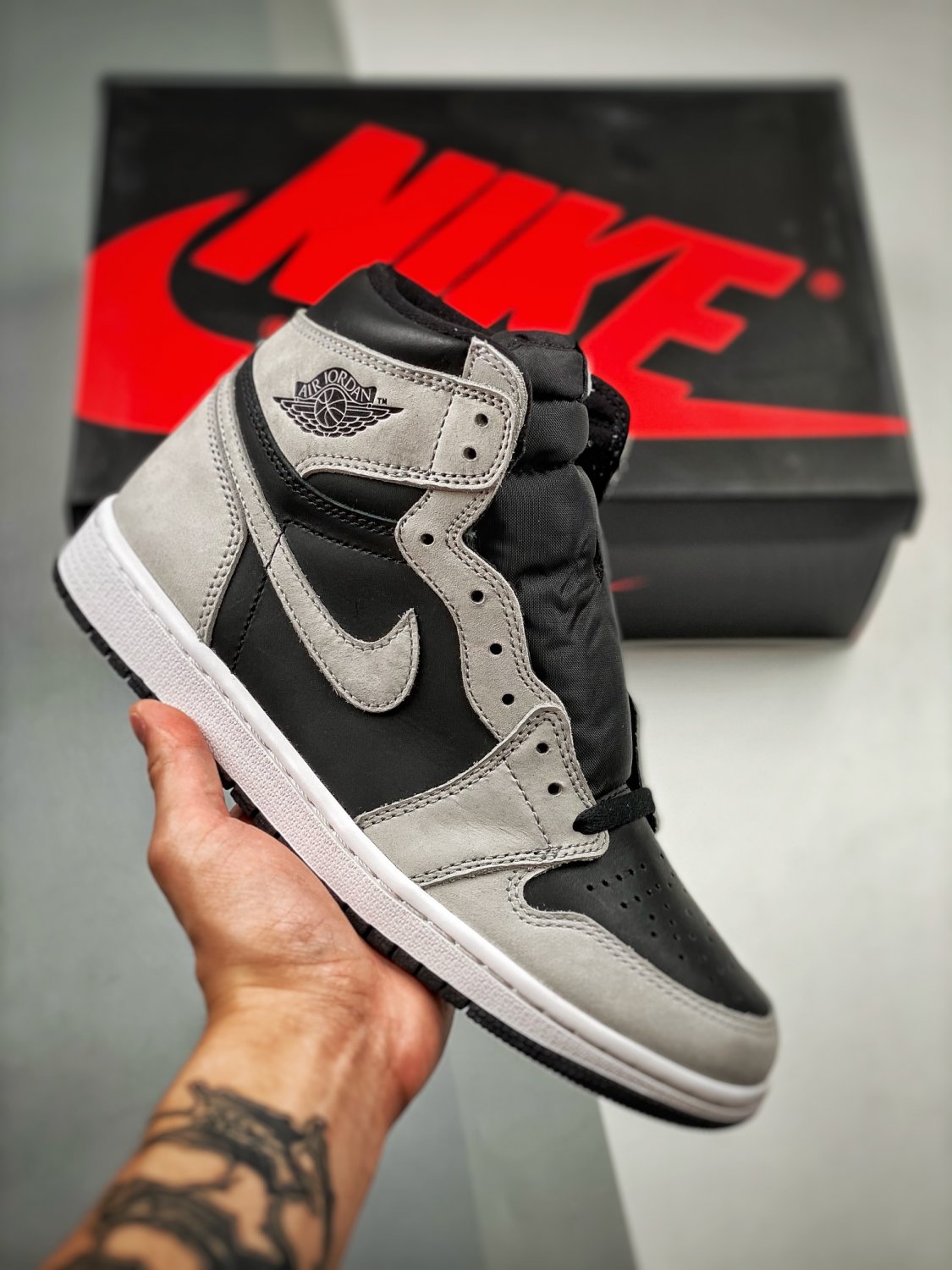 jordan 1 high og &Atilde;&cent;&Acirc;�&Acirc;�shadow 2.0&Atilde;&cent;&Acirc;�&Acirc;� blacklight smoke grey-white
