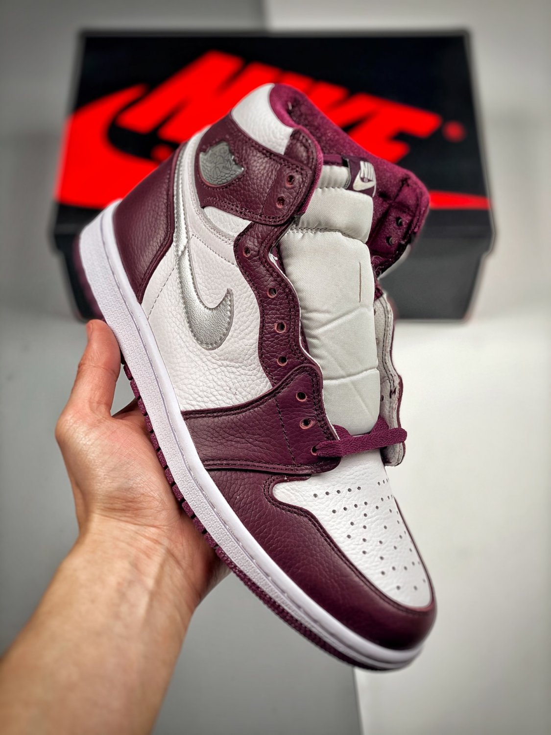 jordan 1 high og bordeauxwhite-metallic silver
