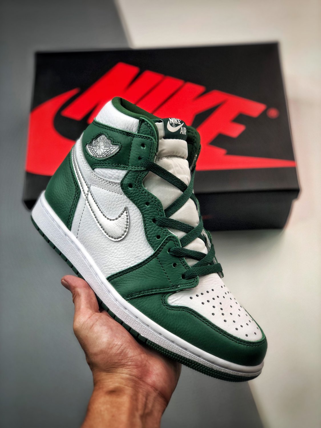 jordan 1 high og gorge greenwhite-metallic silver dz5485-303