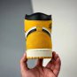 jordan 1 high og yellow ochreblacksail dz5485-401