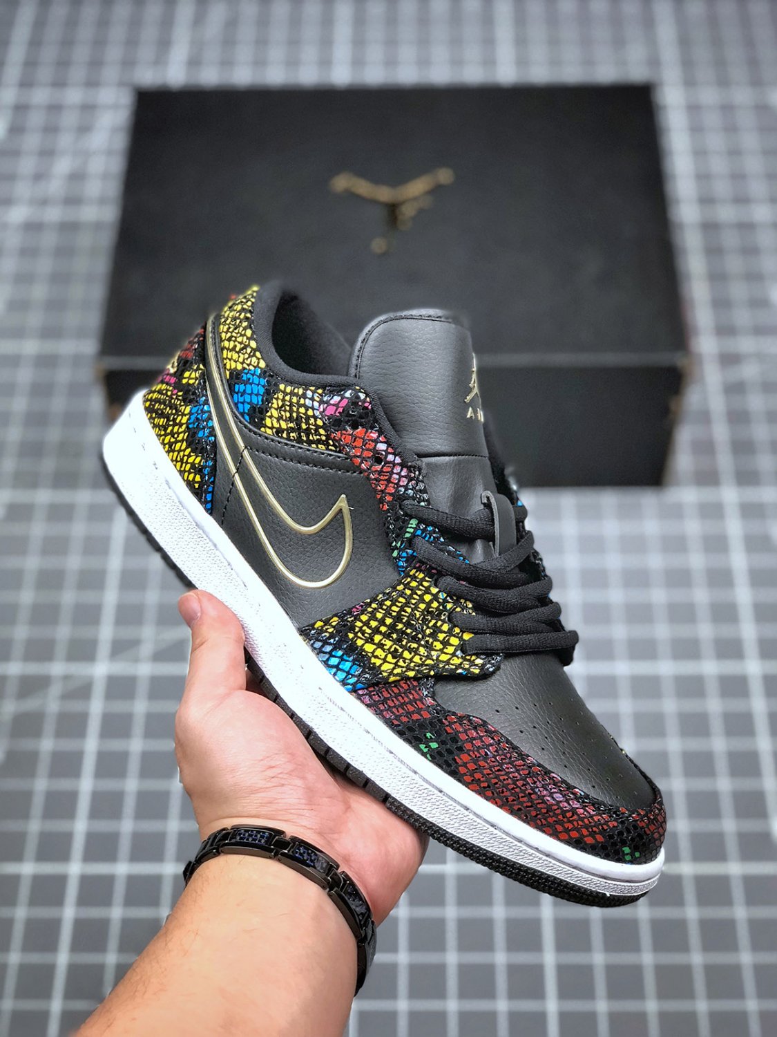 jordan 1 low &Atilde;&cent;&Acirc;�&Acirc;�bhm&Atilde;&cent;&Acirc;�&Acirc;� blackmetallic goldmulti-color-white
