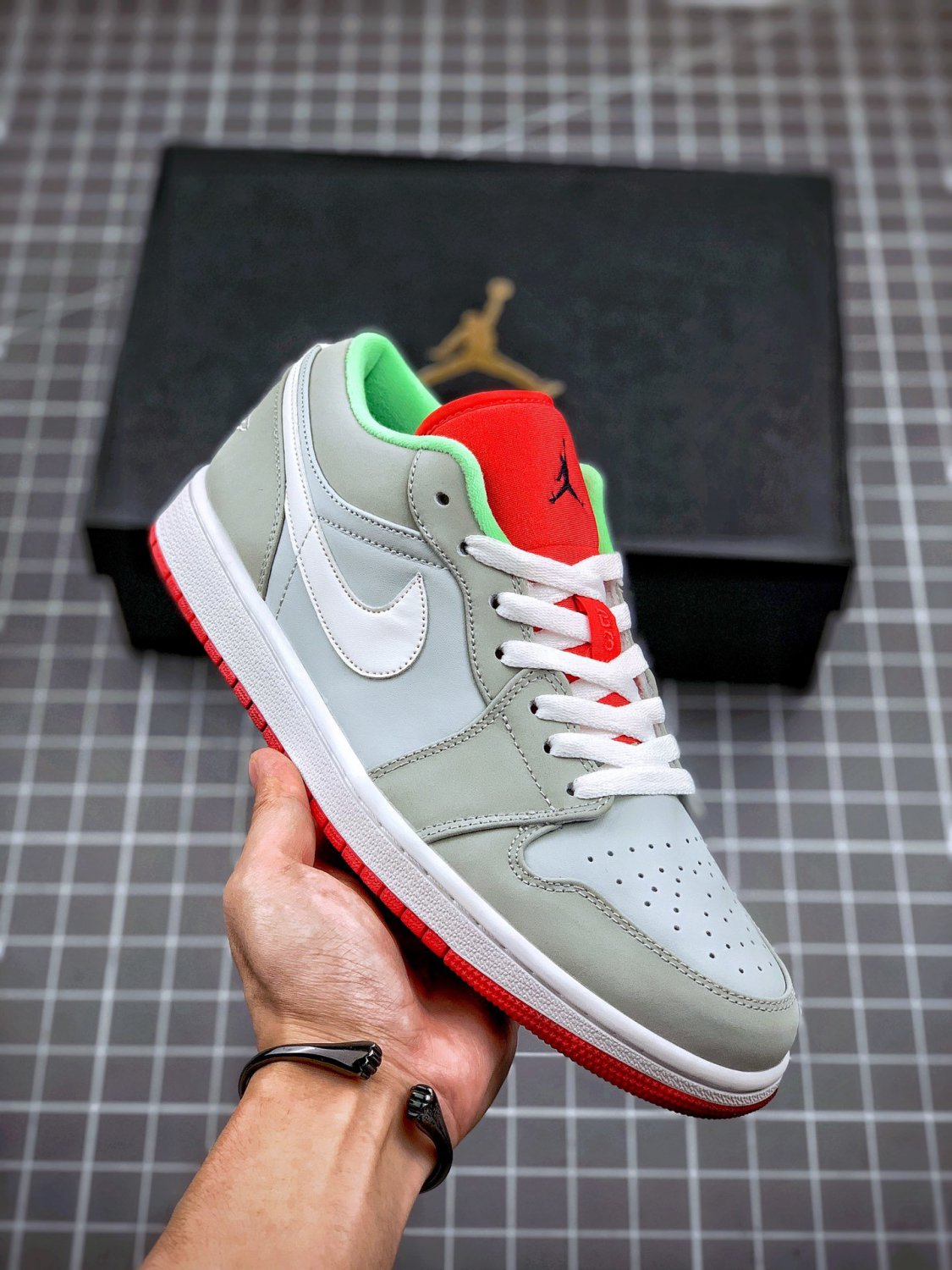 jordan 1 low &Atilde;&cent;&Acirc;�&Acirc;�hare&Atilde;&cent;&Acirc;�&Acirc;� grey mistuniversity red-poison