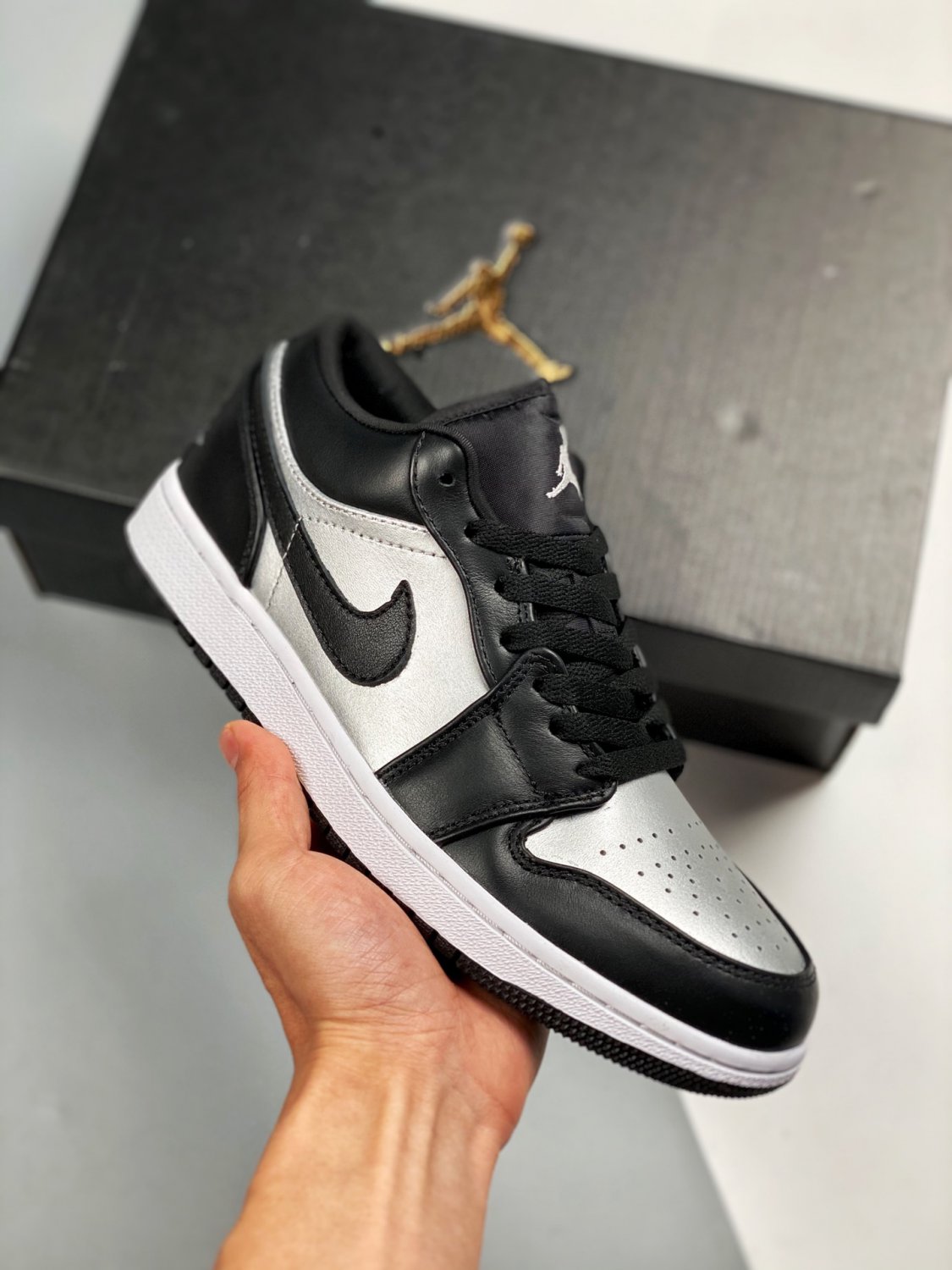 jordan 1 low &Atilde;&cent;&Acirc;�&Acirc;�silver toe&Atilde;&cent;&Acirc;�&Acirc;� blackmetallic silver-white