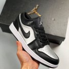 jordan 1 low âsilver toeâ blackmetallic silver-white