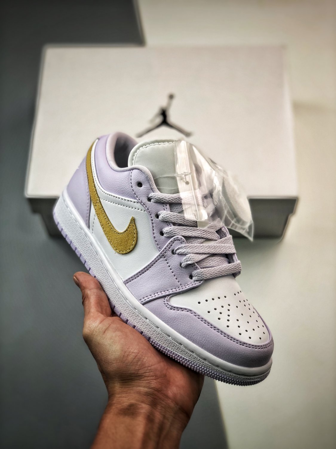 jordan 1 low barely grapelemon wash-white dc0774-501
