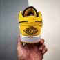 jordan 1 low blackyellow ochre-white 553558-072