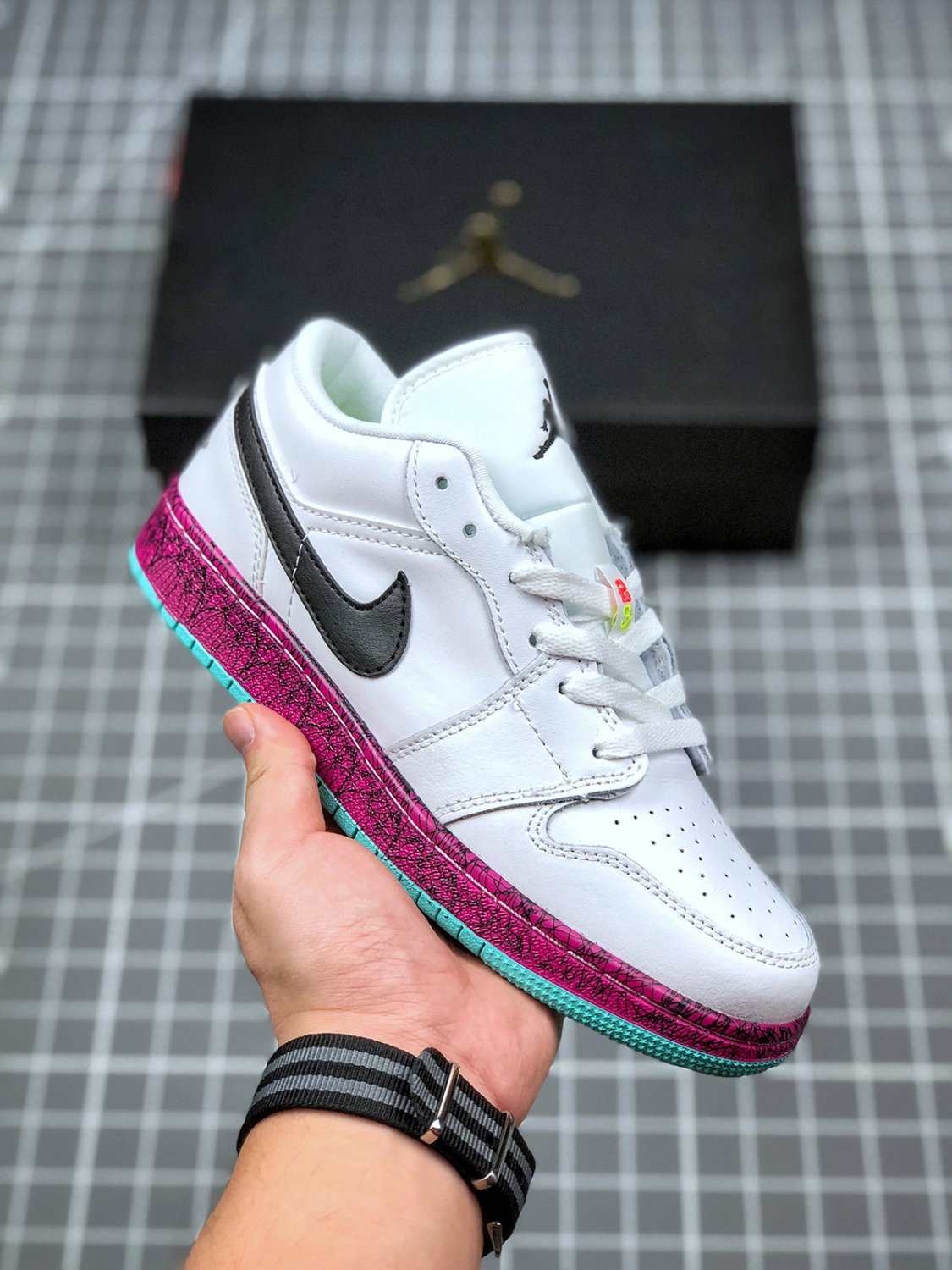 jordan 1 low multi-color midsoles white cv9548-100
