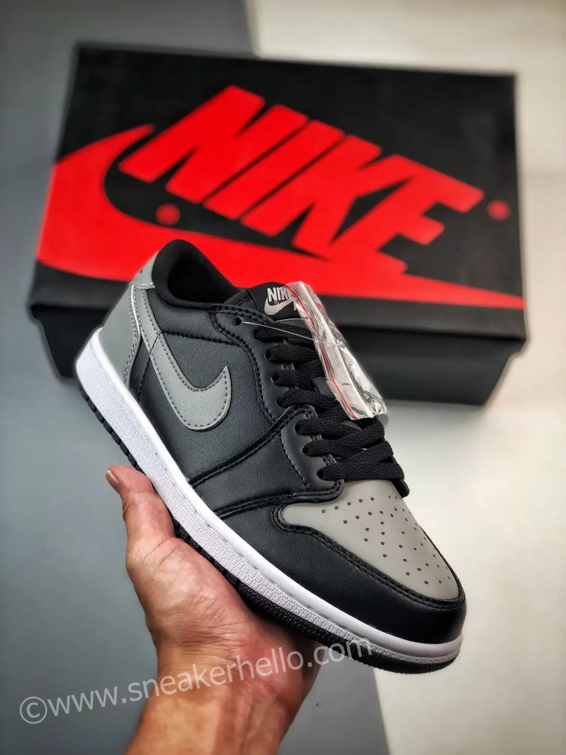 jordan 1 low og &acirc;��shadow&acirc;�� blackmedium grey-sail 705329-003