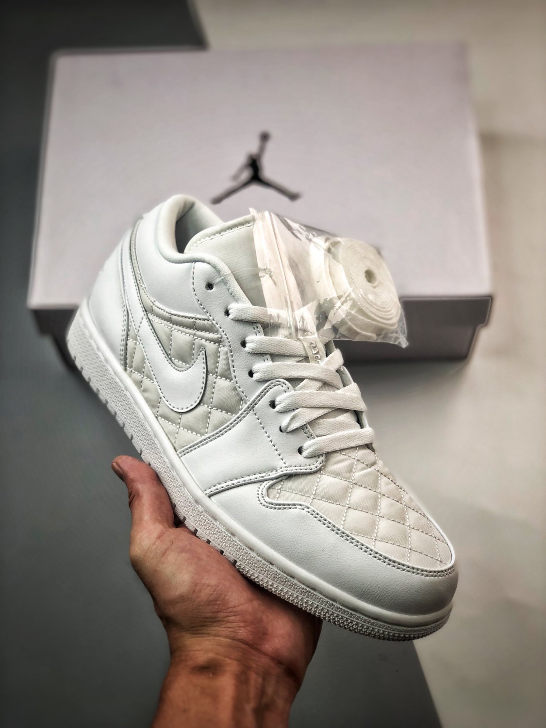 jordan 1 low quilted &Atilde;&cent;&Acirc;�&Acirc;�triple white&Atilde;&cent;&Acirc;�&Acirc;� db6480-100