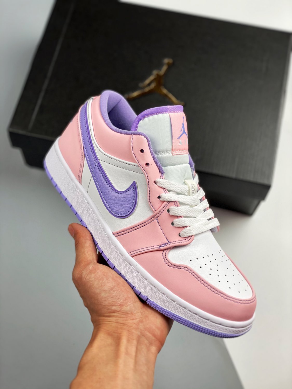 jordan 1 low se arctic punchpurple pulsewhite