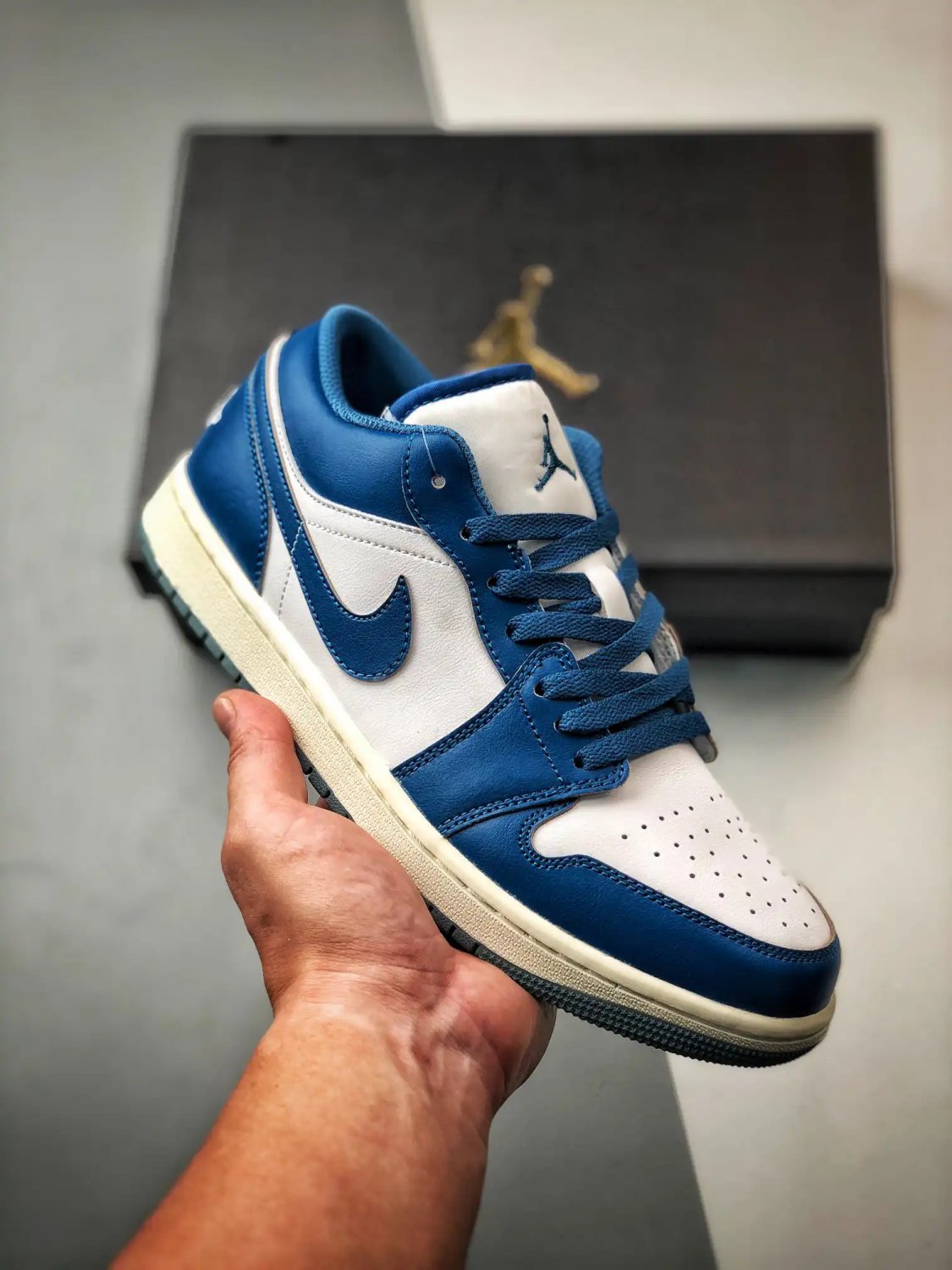 jordan 1 low white industrial blue fn5214-141