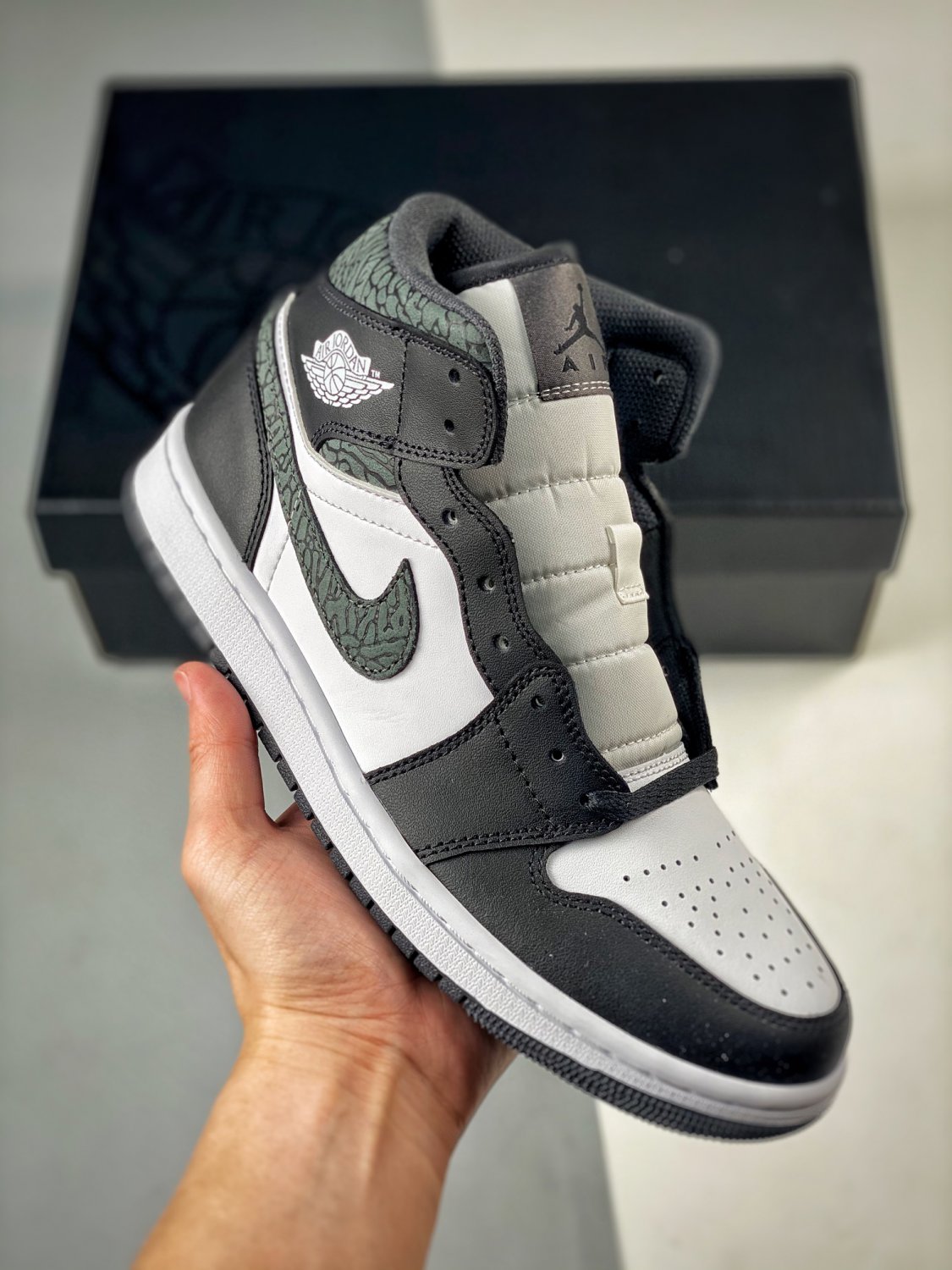 jordan 1 mid &acirc;��panda elephant&acirc;�� black white fb9911-001