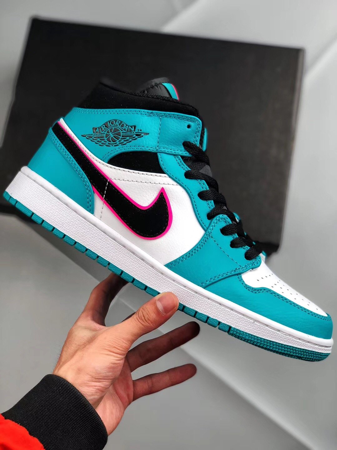 jordan 1 mid &acirc;��south beach&acirc;�� turbo greenblack-hyper pink-orange peel on