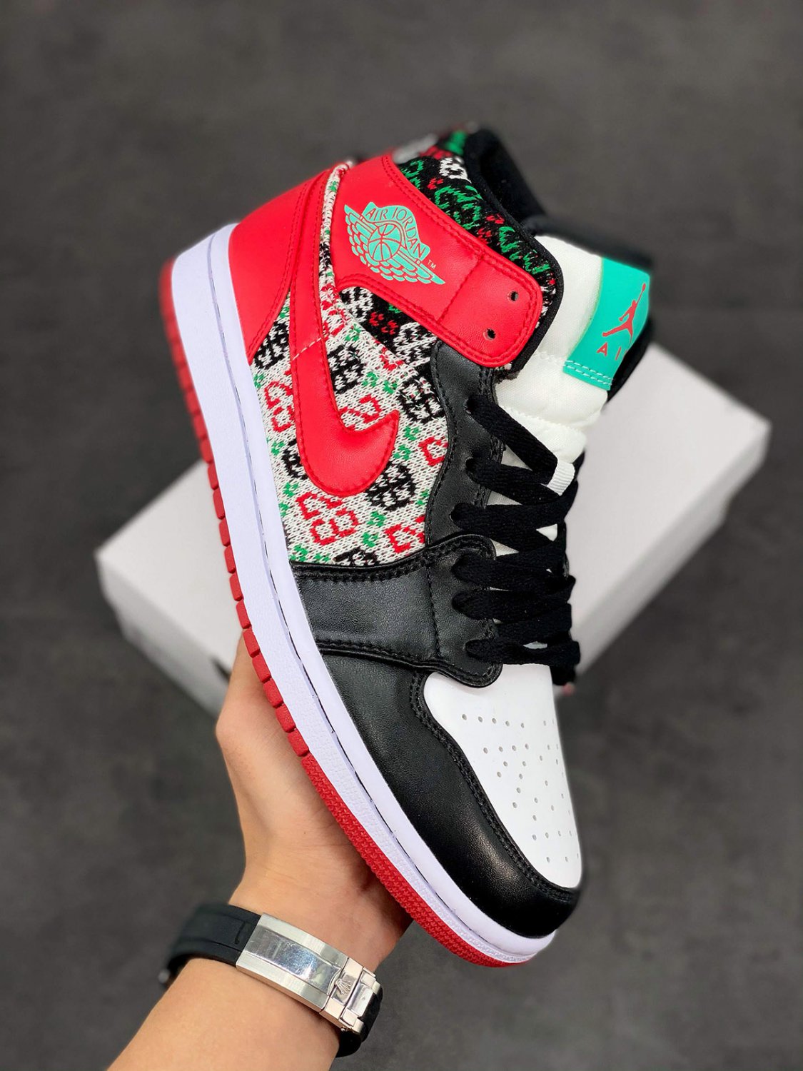 jordan 1 mid &acirc;��christmas sweater&acirc;�� whiteblack-roma green-university red