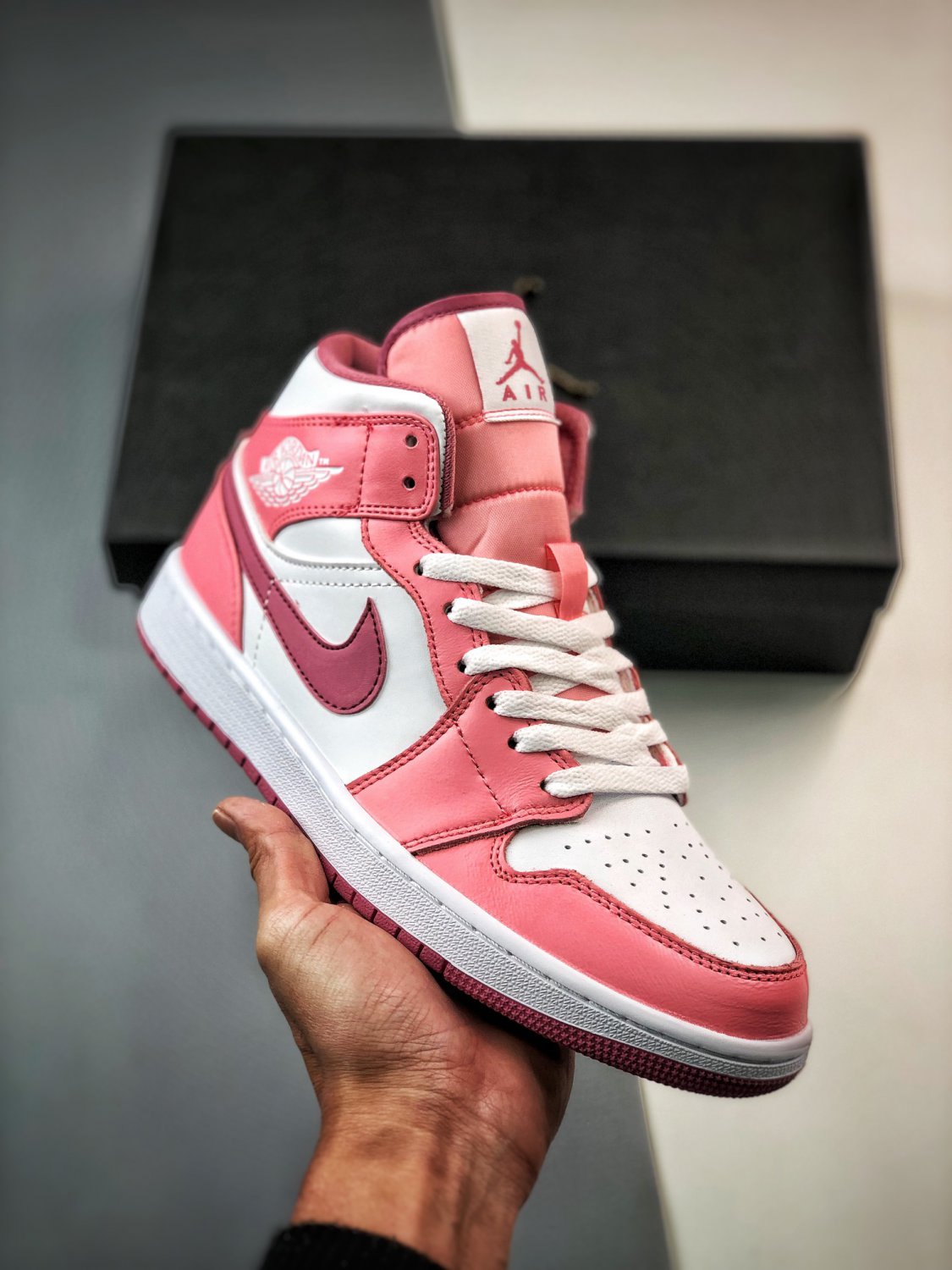 jordan 1 mid &acirc;��valentines day&acirc;�� coral chalkdesert berry-white dq8423-616