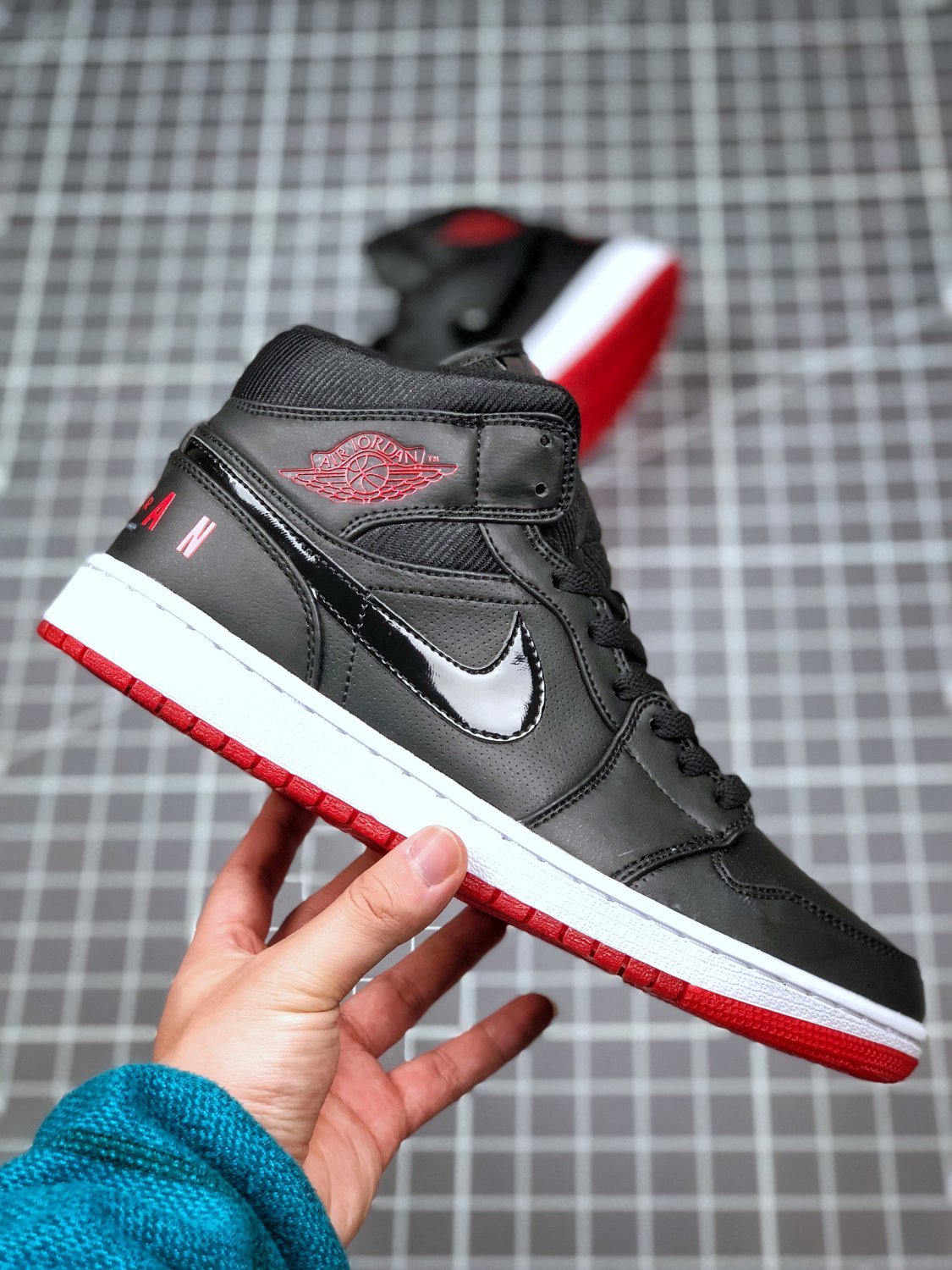 jordan 1 mid &Atilde;&cent;&Acirc;�&Acirc;�bred&Atilde;&cent;&Acirc;�&Acirc;� blackuniversity red-white bq6578-001