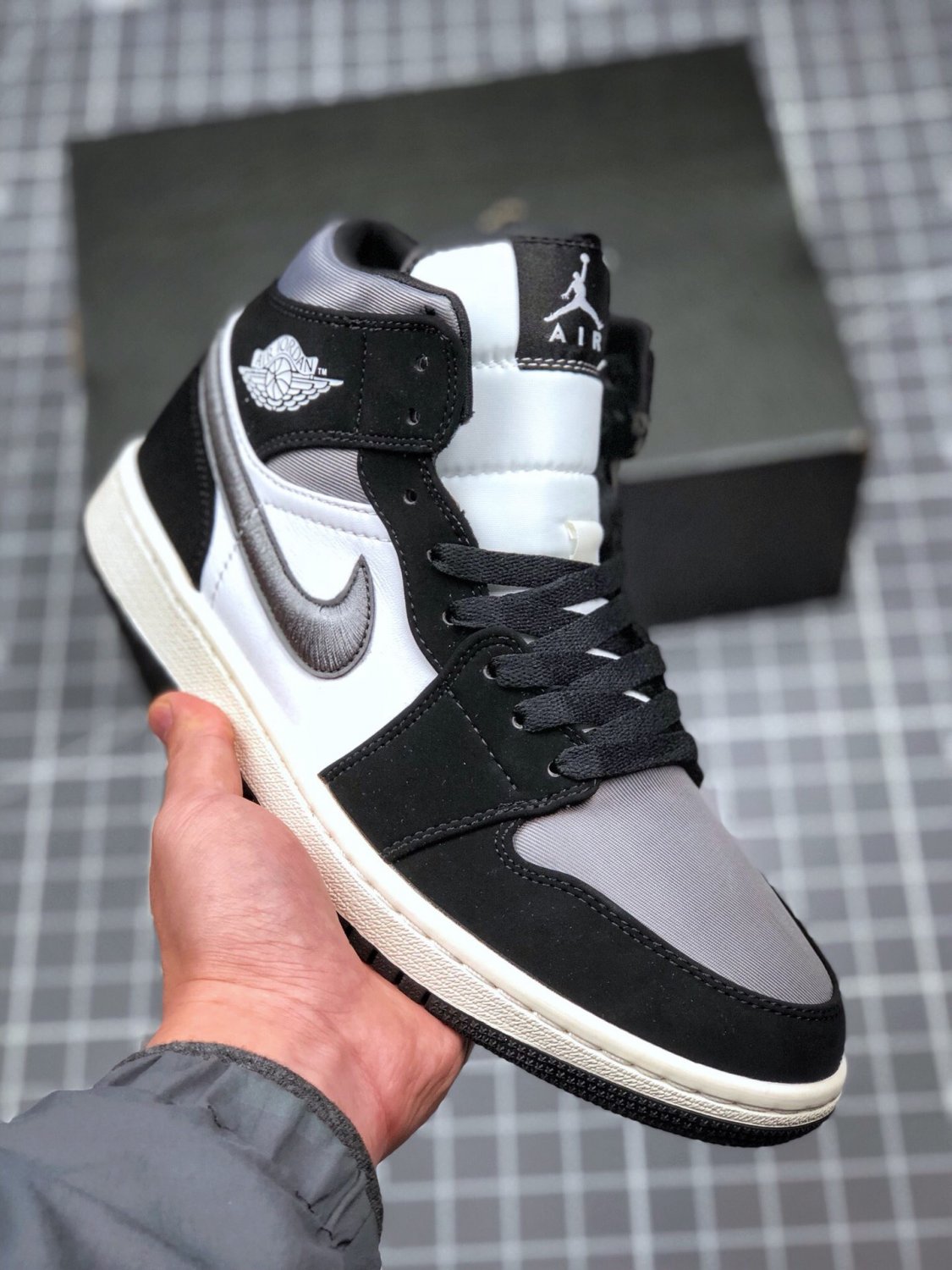 jordan 1 mid &Atilde;&cent;&Acirc;�&Acirc;�satin&Atilde;&cent;&Acirc;�&Acirc;� 852542-011